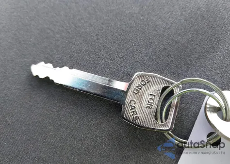 1993 Ford Ranger z USA, uszkodzony, nr VIN 1FTCR11U0PTA18534